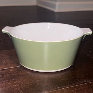 Corningware Avocado 1 3/4 qt Casserole Dish
